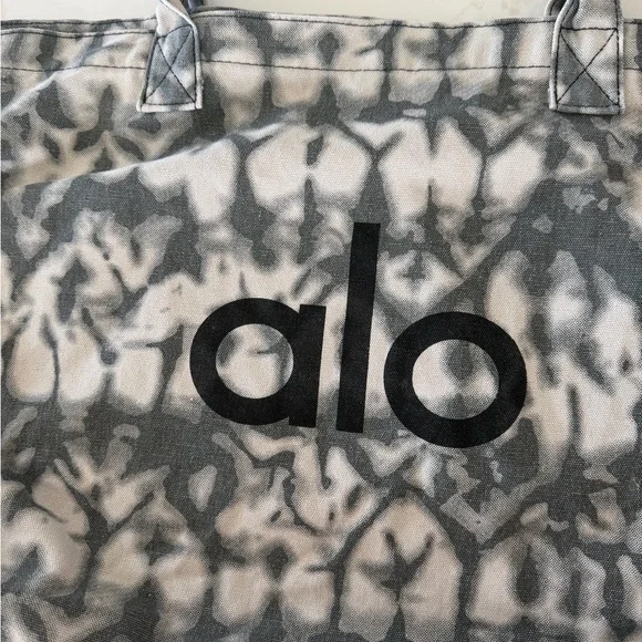 ALO Tote Bag - Picture 2 of 2